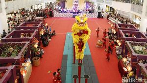 Melihat Pembukaan Kejuaraan Barongsai di Pluit Village