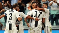 Mandzukic menjebol gawang Napoli usai memaksimalkan umpan dari Cristiano Ronaldo. Foto: Gabriele Maltinti/Getty Images
