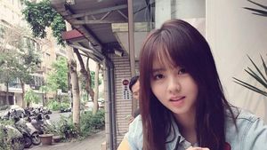 Mengintip Momen Ngopi si Cantik Kim So-hyun