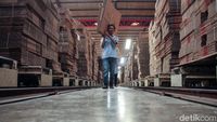Begini Sibuknya Produksi Kotak dan Bilik Suara Pemilu 2019