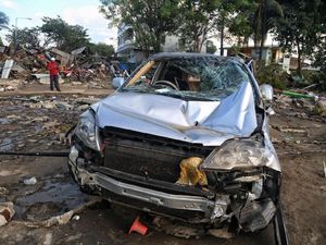 Mobil-mobil yang Jadi Saksi Bisu Tsunami Palu
