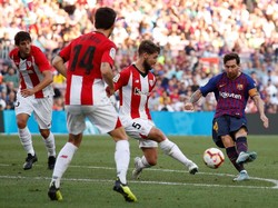 Meski mendominasi, Barca harus kerja keras untuk bongkar pertahanan Bilbao. (Foto: Albert Gea/Reuters)