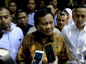 Prabowo: Ratna Nggak Ada di Manifes, Karena Tak Bisa Check In