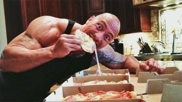 So Sweet! Momen Dwayne Johnson The Rock Saat Makan Bersama Keluarga