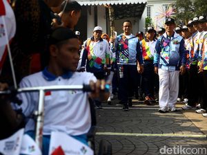 Pawai Obor Asian Para Games di Balai Kota Meriah Banget Pawai Obor Asian Para Games di Balai Kota Meriah Banget