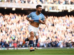 Sergio Aguero Incar Gol Pertama di Anfield