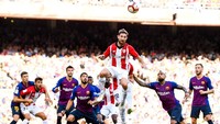 Bilbao kerja keras dalam mengadang serangan-serangan Barcelona. (Foto: David Ramos/Getty Images)