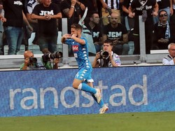 Bagi Mertens, itu adalah gol keduanya ke gawang Juve setelah yang pertama ia buat pada Maret 2014. Foto: Gabriele Maltinti/Getty Images