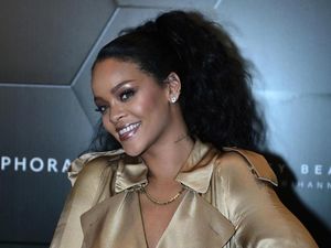 Rihanna Makin Cantik Aja