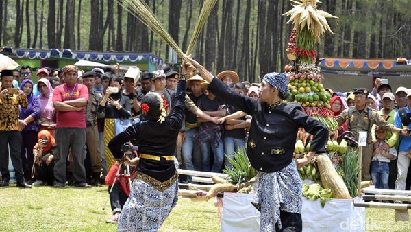 Potret Festival di Atas Awan dari Pekalongan