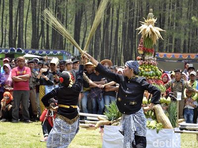 Potret Festival di Atas Awan dari Pekalongan