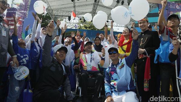 Pawai Obor Asian Para Games Tiba di Kemenpora