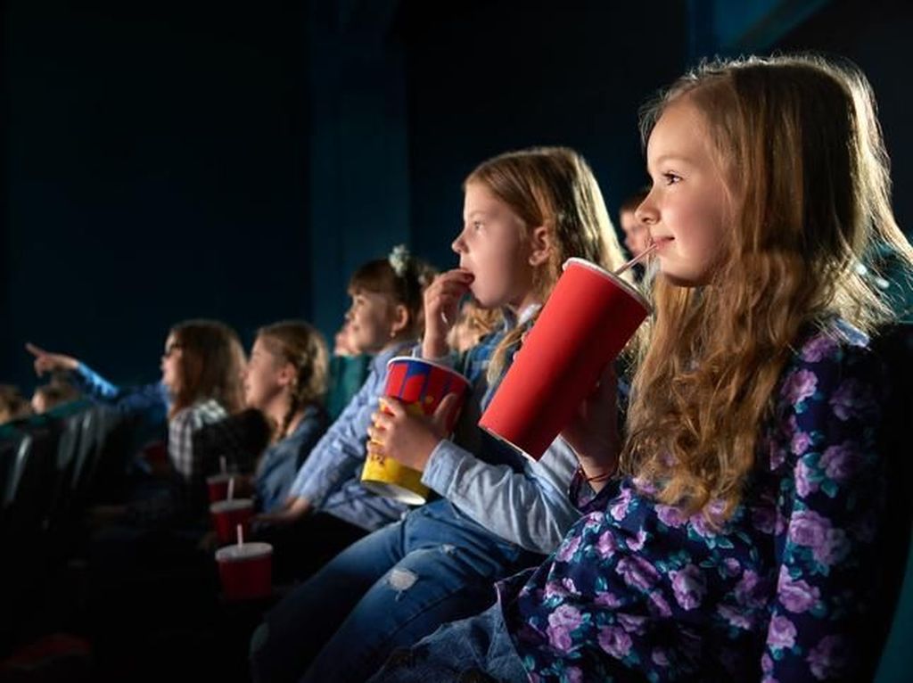 Tentang Anak-anak Menonton Film G30S PKI