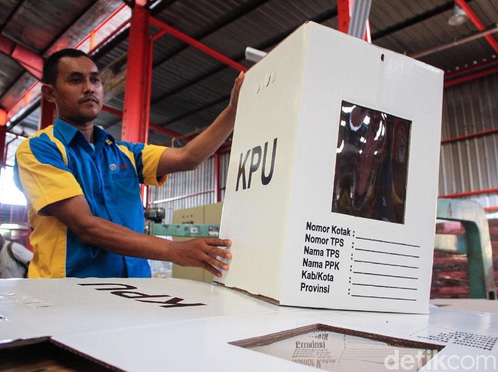 Lagi-lagi Polemik Kardus Lagi-lagi Polemik Kardus