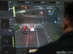 Cara Unik Pelanggar Lalin Ditegur Pakai Irama Akang Kendang