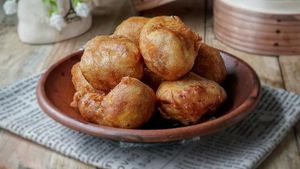 Sore Ini Asyiknya Ngemil Cempedak Goreng yang Krenyes Legit