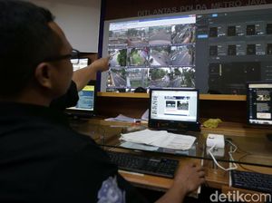 Dari Ruangan ini Pelanggaran Lalu Lintas Dipantau