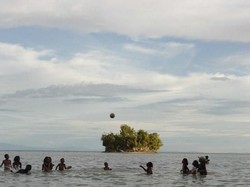 Raja Tiga Adoki, Pesona Lain dari Papua