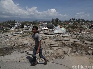 BBM dan Bantuan Logistik Mulai Berdatangan di Palu