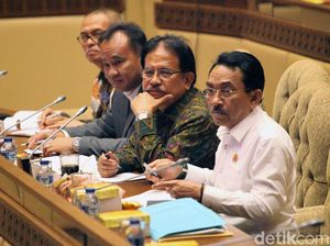 Menteri Agraria-Komisi II Bahas Kasus Tanah