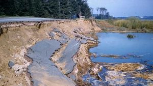 Penampakan Fenomena Likuifaksi Tanah Bergerak di Penjuru Dunia