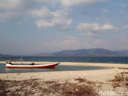 Indahnya Pulau Nisa Pudu di Dompu dengan Pasir Putihnya