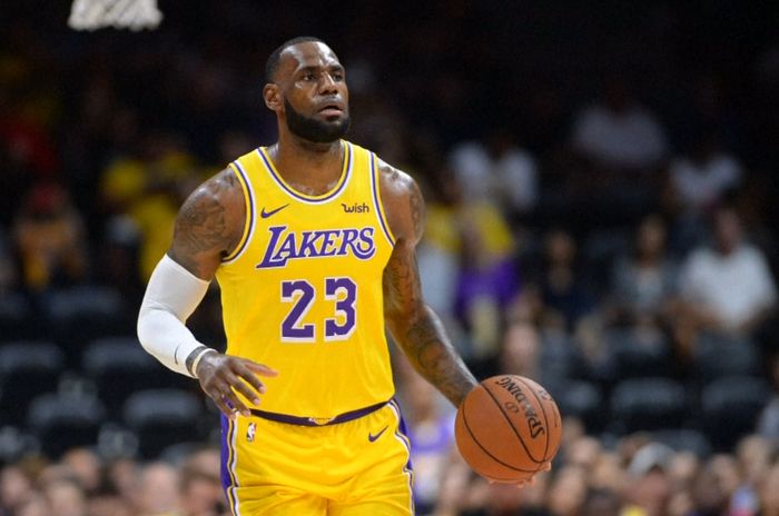 Berseragam Lakers, LeBron James Jalani Debut Perdana Pramusim Berseragam Lakers, LeBron James Jalani Debut Perdana Pramusim
