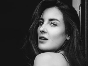 Dikenal Jadi Gadis Payung F1, Model Cantik Ini Tewas Mengenaskan