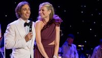 Jatuh ke Pelukan Produser, Ini 8 Pria yang Pernah Dipacari Gwyneth Paltrow