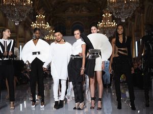 Puma dan Balmain Kolaborasi, Koleksinya Dirilis 21 November 2019 Puma dan Balmain Kolaborasi, Koleksinya Dirilis 21 November 2019