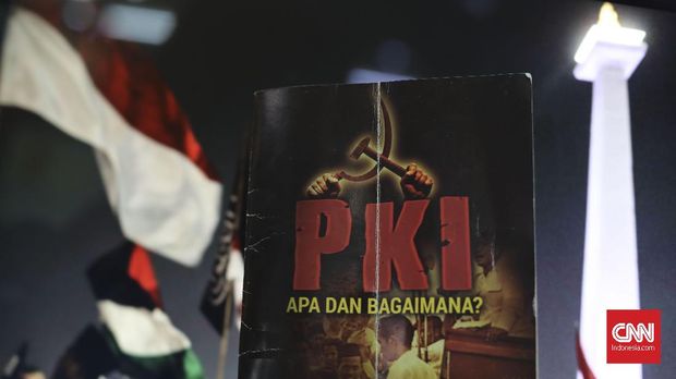 FPI Ungkap Alasan Bagi Buku PKI di Doa Bersama untuk Rizieq