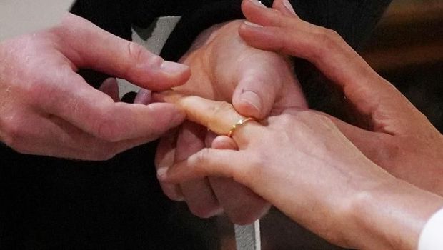 Cincin pernikahan Meghan Markle dan Pangeran Harry.