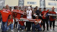 Mereka akan memberikan dukungan maksimal pada garuda muda yang akan bertanding sore nanti.