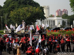 Ekonomi Tumbuh Cuma 5% Bikin Upah Buruh Tersandera