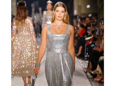 Foto: Aksi Lady Kitty Spencer, Keponakan Cantik Putri Diana Eksis Jadi Model Fashion