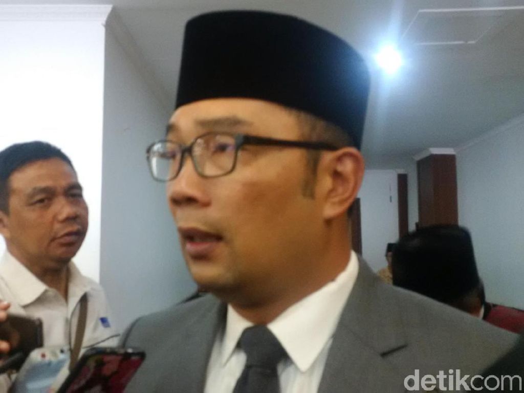Ridwan Kamil Mau Ketemu Luhut Bahas Jurus Bereskan Macet di Bekasi Ridwan Kamil Mau Ketemu Luhut Bahas Jurus Bereskan Macet di Bekasi