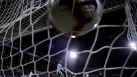Usai turun minum, Milan memperbesar skornya menjadi 2-0. Suso menjebol gawang Sassuolo di menit ke-50. (Foto: Alberto Lingria/Reuters)