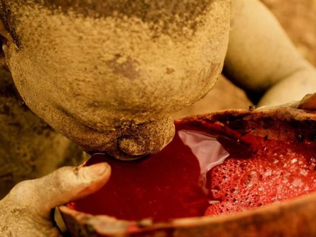 Ini 5 Ritual Makanan yang Paling Aneh hingga Menyeramkan di Dunia Ini 5 Ritual Makanan yang Paling Aneh hingga Menyeramkan di Dunia