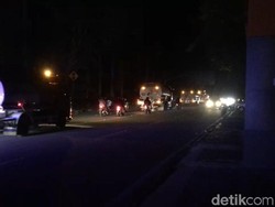 Iring-iringan Tangki BBM di Palu Dibuntuti Warga Bermotor