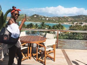 Asyiknya Model Victorias Secret Zuri Tibby Saat Traveling