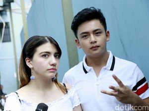 Hot! Cassandra Lee dan Randy Martin Putus Hot! Cassandra Lee dan Randy Martin Putus