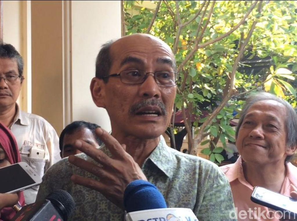 Faisal Basri: Ekonomi Indonesia Tidak Dikuasai Asing Faisal Basri: Ekonomi Indonesia Tidak Dikuasai Asing