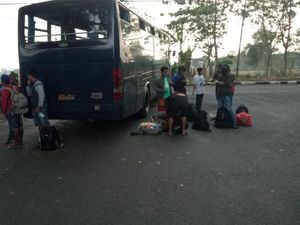100 Orang Asal Palu Dibawa Hercules ke Lanud Abdulrachman Saleh 100 Orang Asal Palu Dibawa Hercules ke Lanud Abdulrachman Saleh