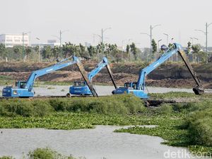 Antisipasi Banjir, Lumpur KBT Dikeruk