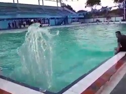 Geolog: Tsunami di Kolam Renang Itu Disebut Earthquake Seiche