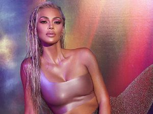 Kim Kardashian Dibayar Kanye West Rp 15 Miliar Demi Tolak Endorse Kim Kardashian Dibayar Kanye West Rp 15 Miliar Demi Tolak Endorse