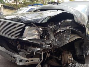 Toyota Land Cruiser Ringsek Bukan Atas Nama Simic Toyota Land Cruiser Ringsek Bukan Atas Nama Simic