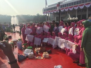 Peringati HUT Ke-73, TNI Pecahkan Rekor Muri Membatik dengan Canting