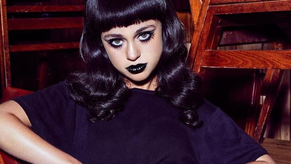 Jadi Model Kosmetik, Putri Inggris Ini Nyaris Tak Dikenali