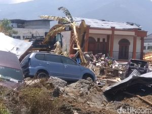 Begini Parahnya Kawasan Petobo, Rumah dan Mobil Ditelan Tanah
